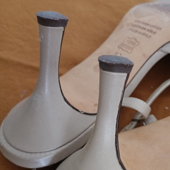 Talbots high heeled sligbacks. Made in Italy - Picture 6 of 6